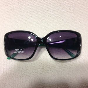 NEW Women's green Sunglasses UV Protection