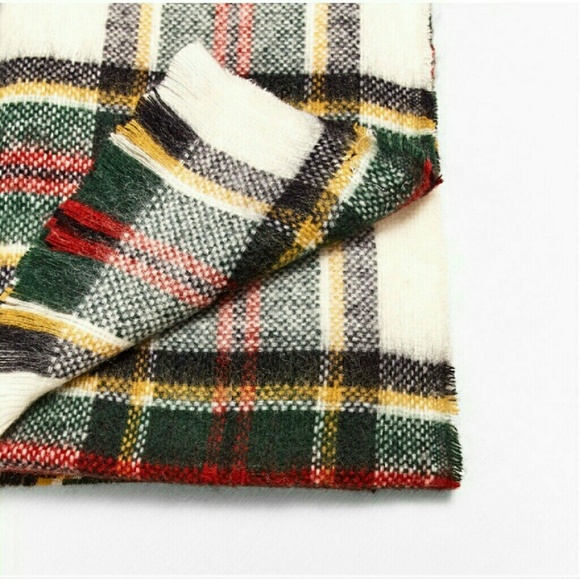 ZARA WOOL BLANKET SCARF BRAND NEW - Picture 2 of 3