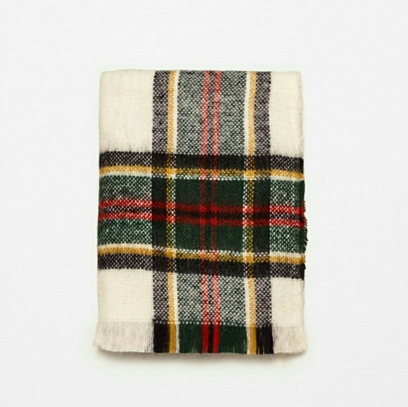 ZARA WOOL BLANKET SCARF BRAND NEW - Picture 3 of 3