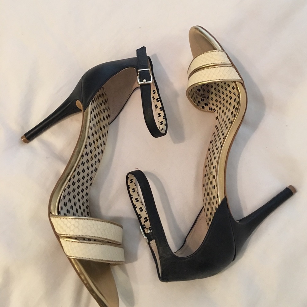 Jessica Simpson | Strappy Heels