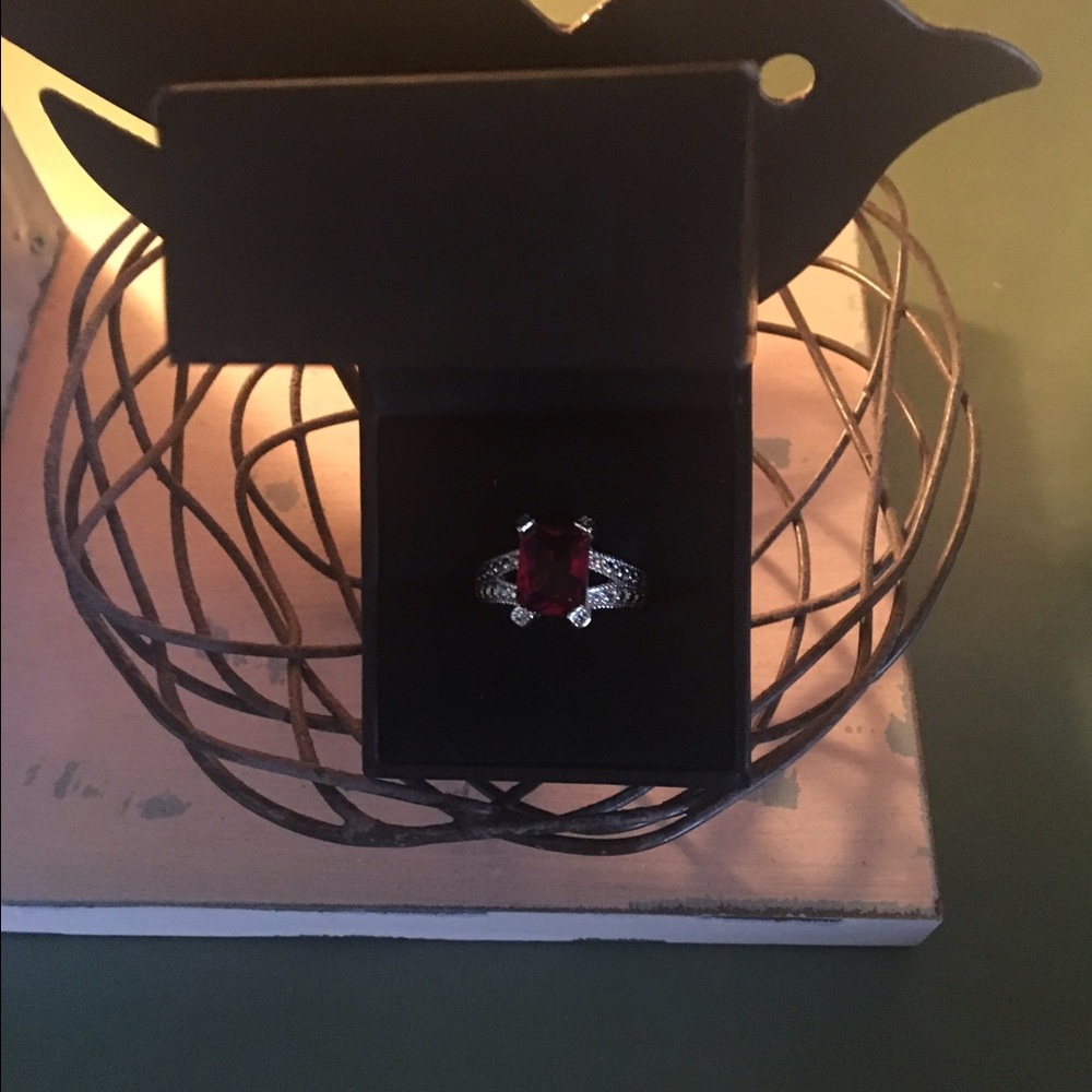 Silver ring - Picture 2 of 2