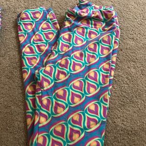 NWOT LULAROE LEGGINGS