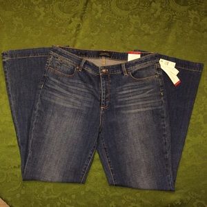 Talbots women's flare jeans size 14.price is firm.