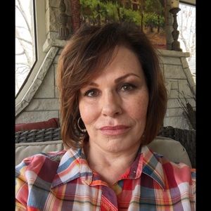 Meet your Posher, Linda