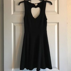 La Hearts brand black heart cutout mini dress SZ.M