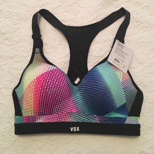 VS Incredible Sports Bra. NWT, never worn