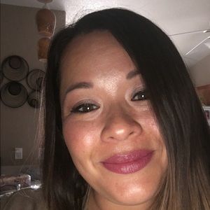 Meet your Posher, Monique