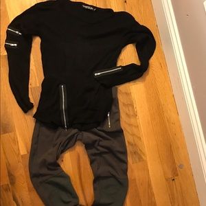 Cool girls outfit! 💚