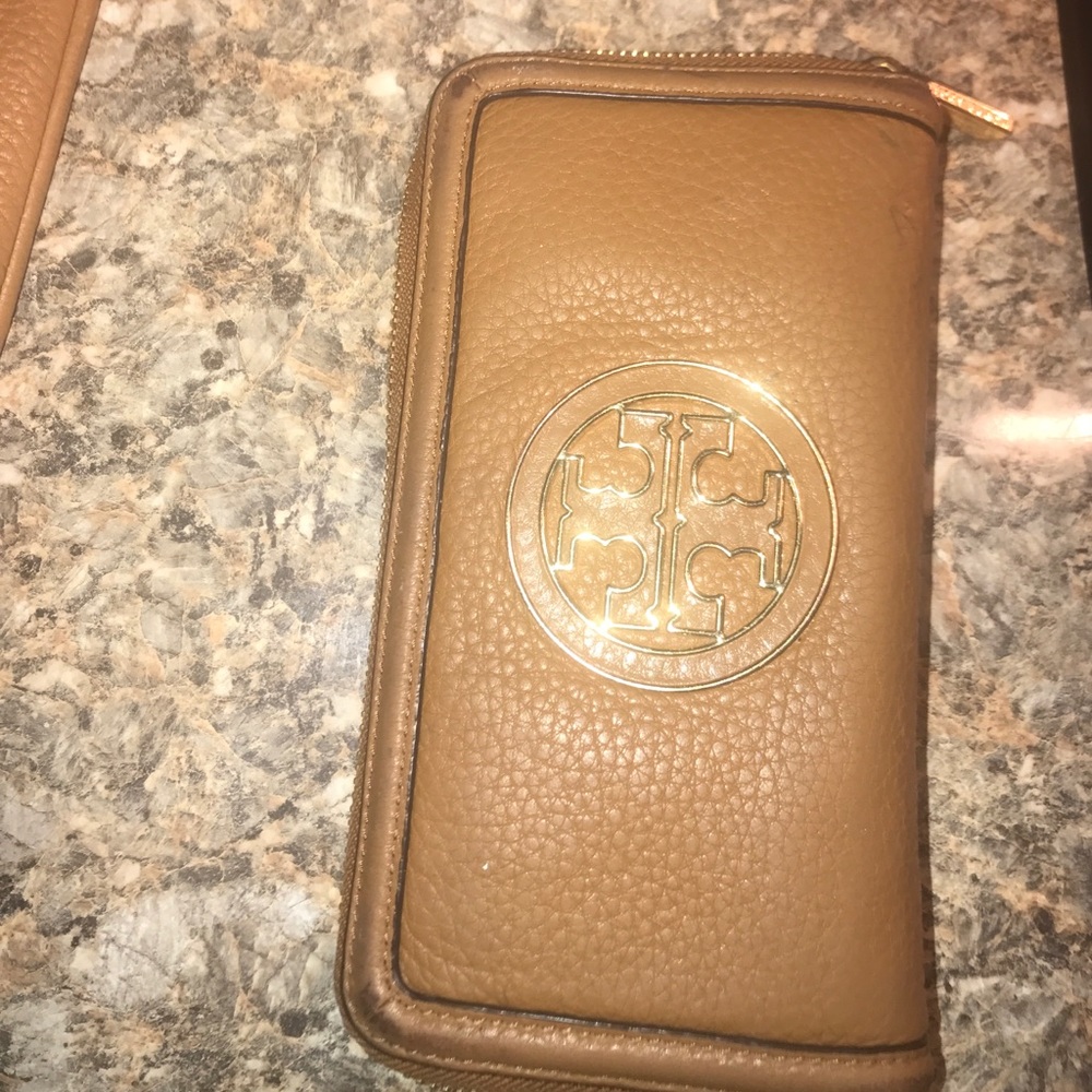 Authentic Tory Burch bag and wallet - Picture 5 of 7