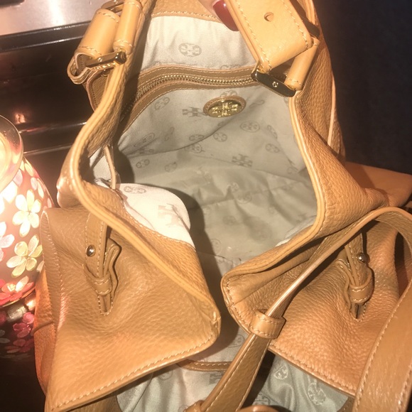 Authentic Tory Burch bag and wallet - Picture 3 of 7