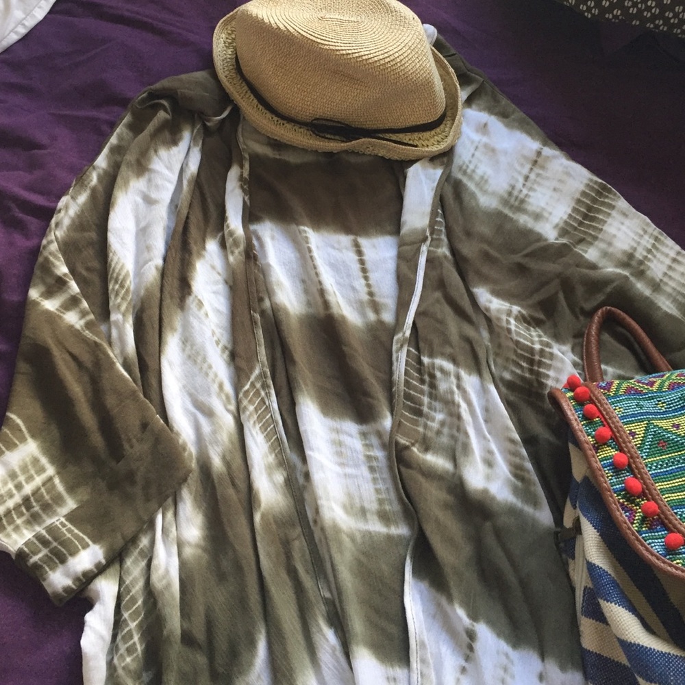 Green and white kimono