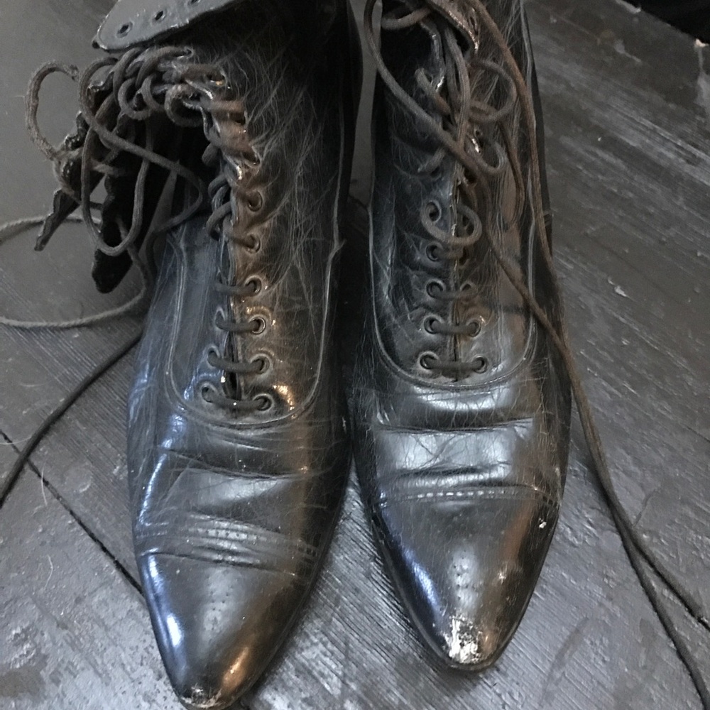 Antique lace up boots