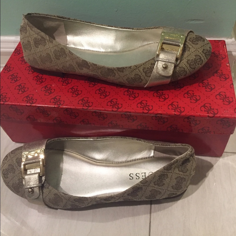 Guess gabino flats