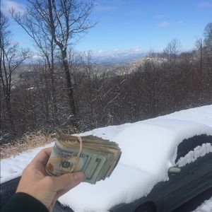 Meet your Posher, Adam