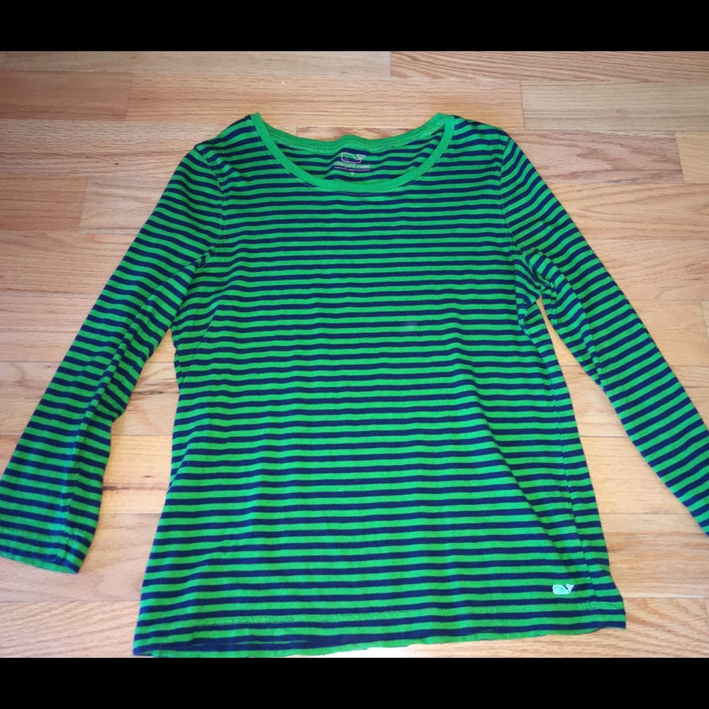 Women's Vineyard Vines Top