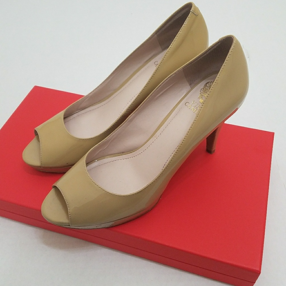 Vince Camuto Nude Heels. Open Toe 10 B Medium