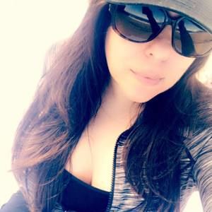 Meet your Posher, Zianab