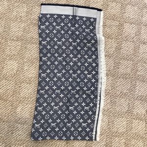 GORG authentic silk Louie scarf