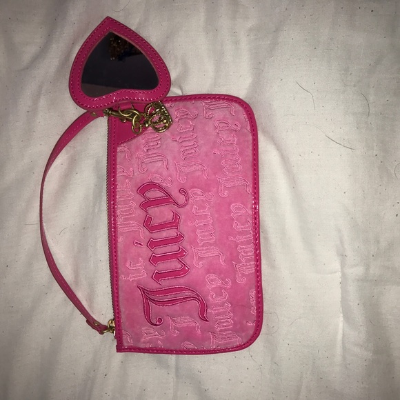 Juicy Couture Wristlet - Picture 1 of 3