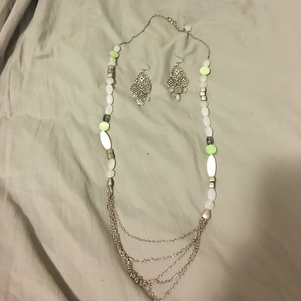 Lia Sophia necklace and earring set