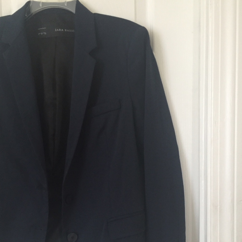 ZARA two button blazer in Navy size medium