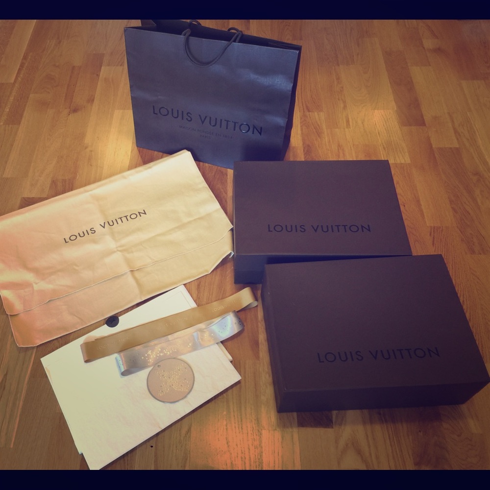 ❌❌SOLD❌❌LV boxes, LV bag, LV dust bag