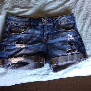 AEROPOSTALE Midi Shorts!