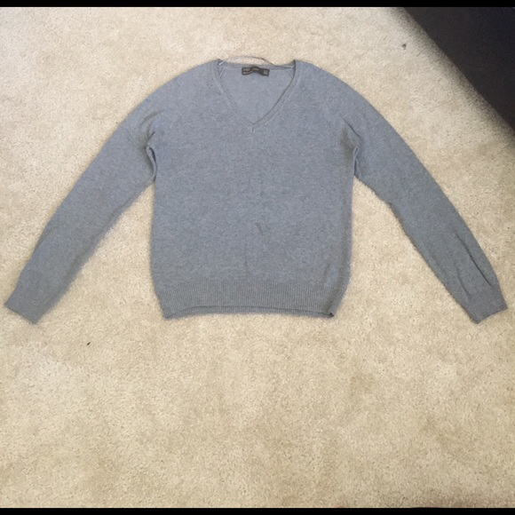 Zara Sweaters - Zara Gray V neck Sweater