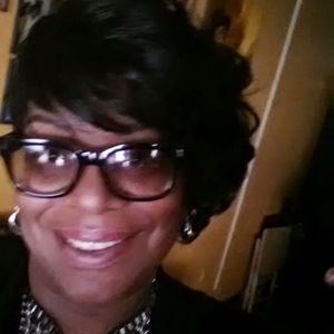 Meet your Posher, Yolanda