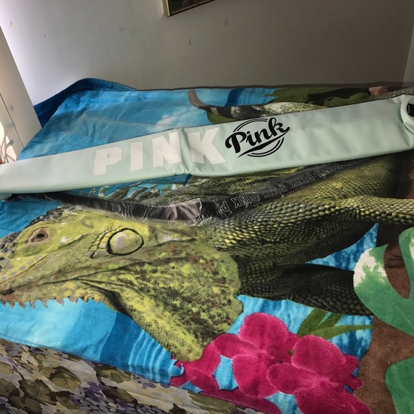 BNWT VS PINK SPRING BREAK BUNDLE - Picture 4 of 4