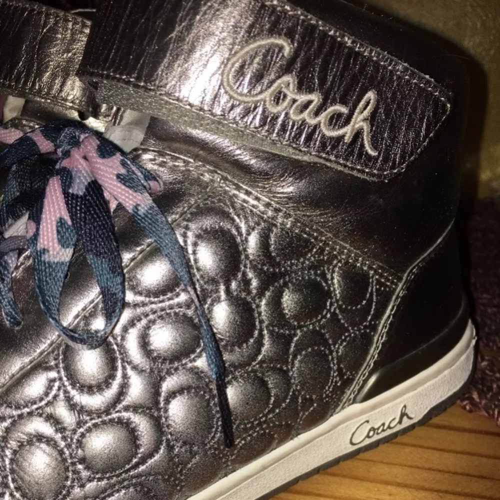 Pre-owned High Toppers in Silver