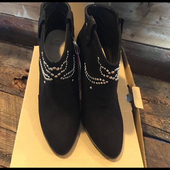 SOLD//🆕 Zara Trafaluc booties - Picture 2 of 4