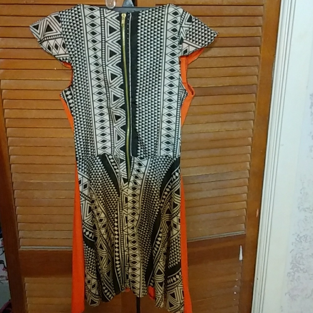 Dress - Picture 2 of 2