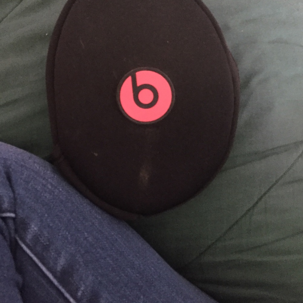 Beats solo hd headphones