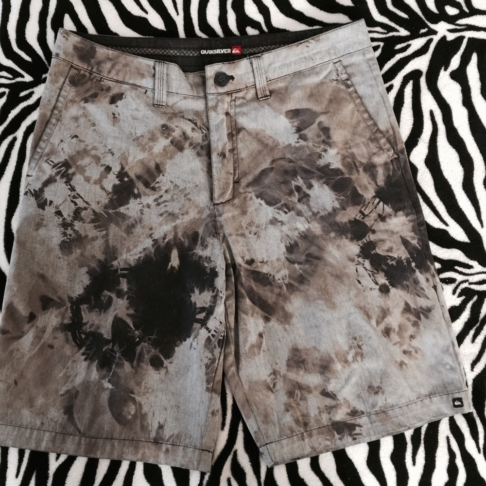 Men Sz 33 Shorts DICKIES & Quick Silver 2 pair