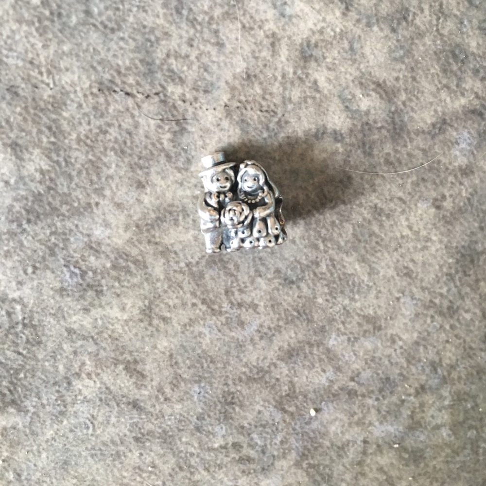 *SOLD*Pandora wedding couple charm