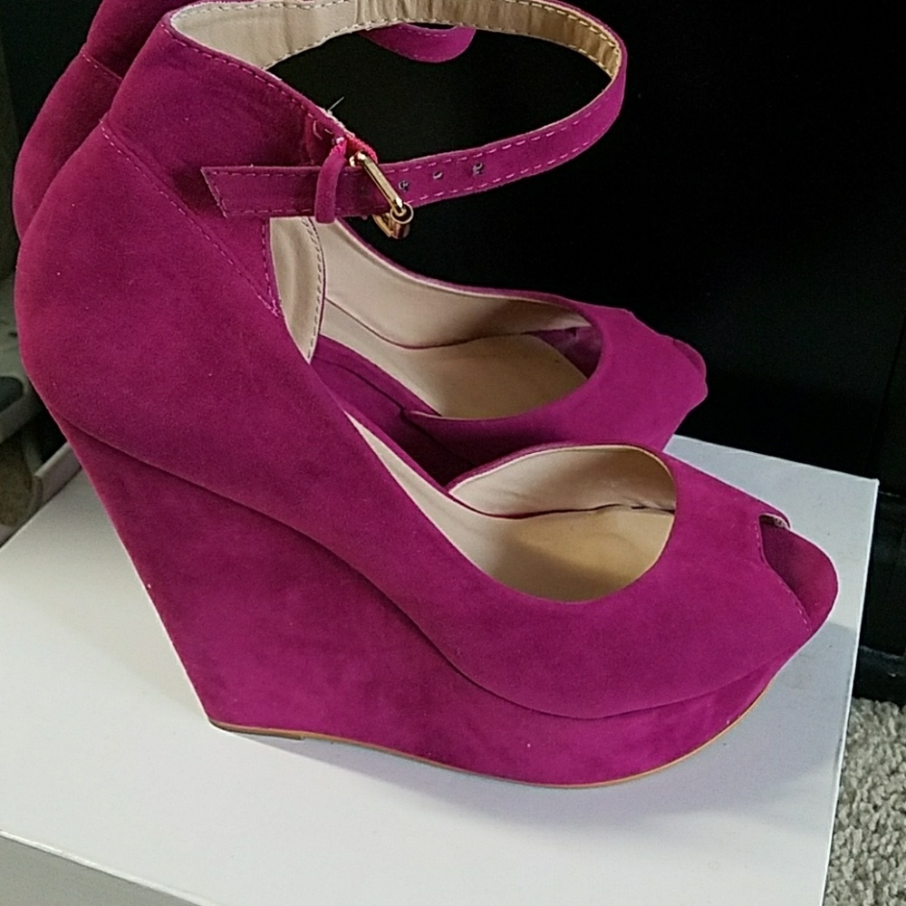 Fushia wedges