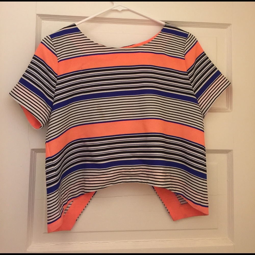 JOA crop top with slightly open back