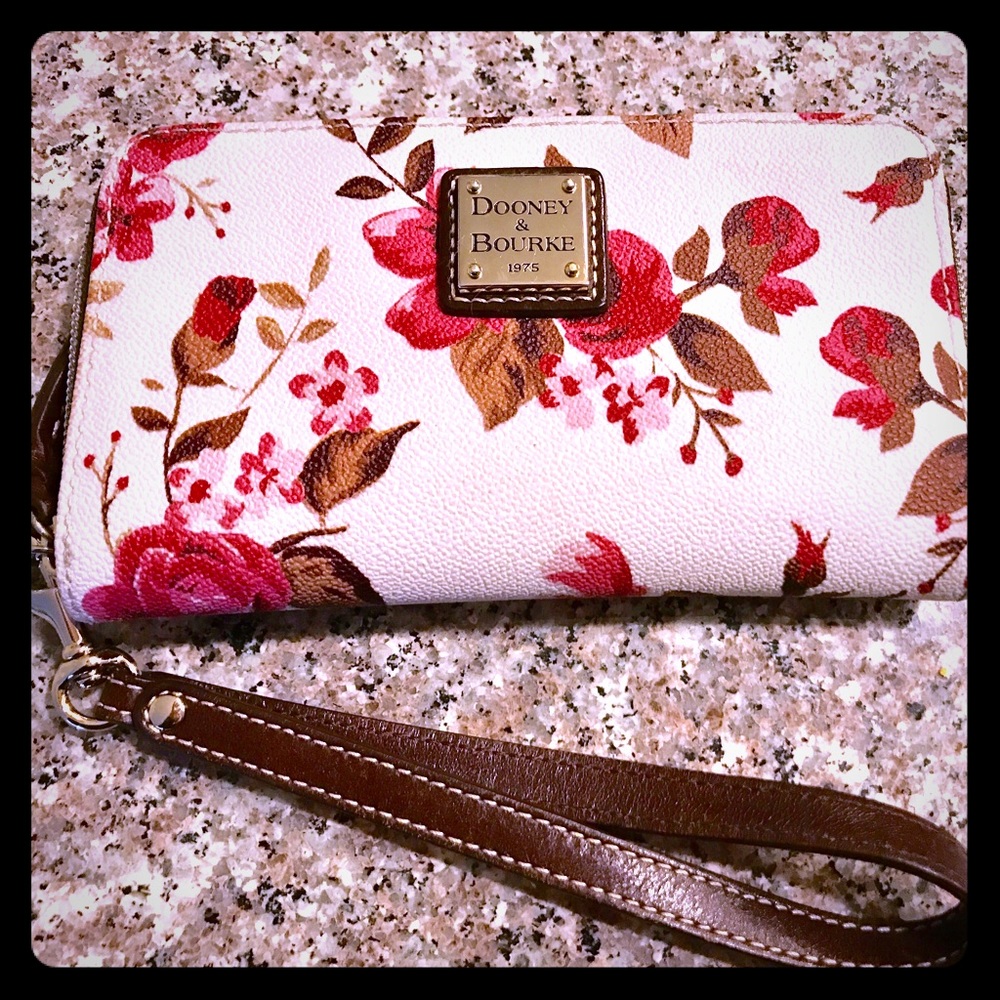 Dooney & Bourke Wristlet