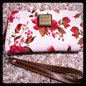 Dooney & Bourke Wristlet
