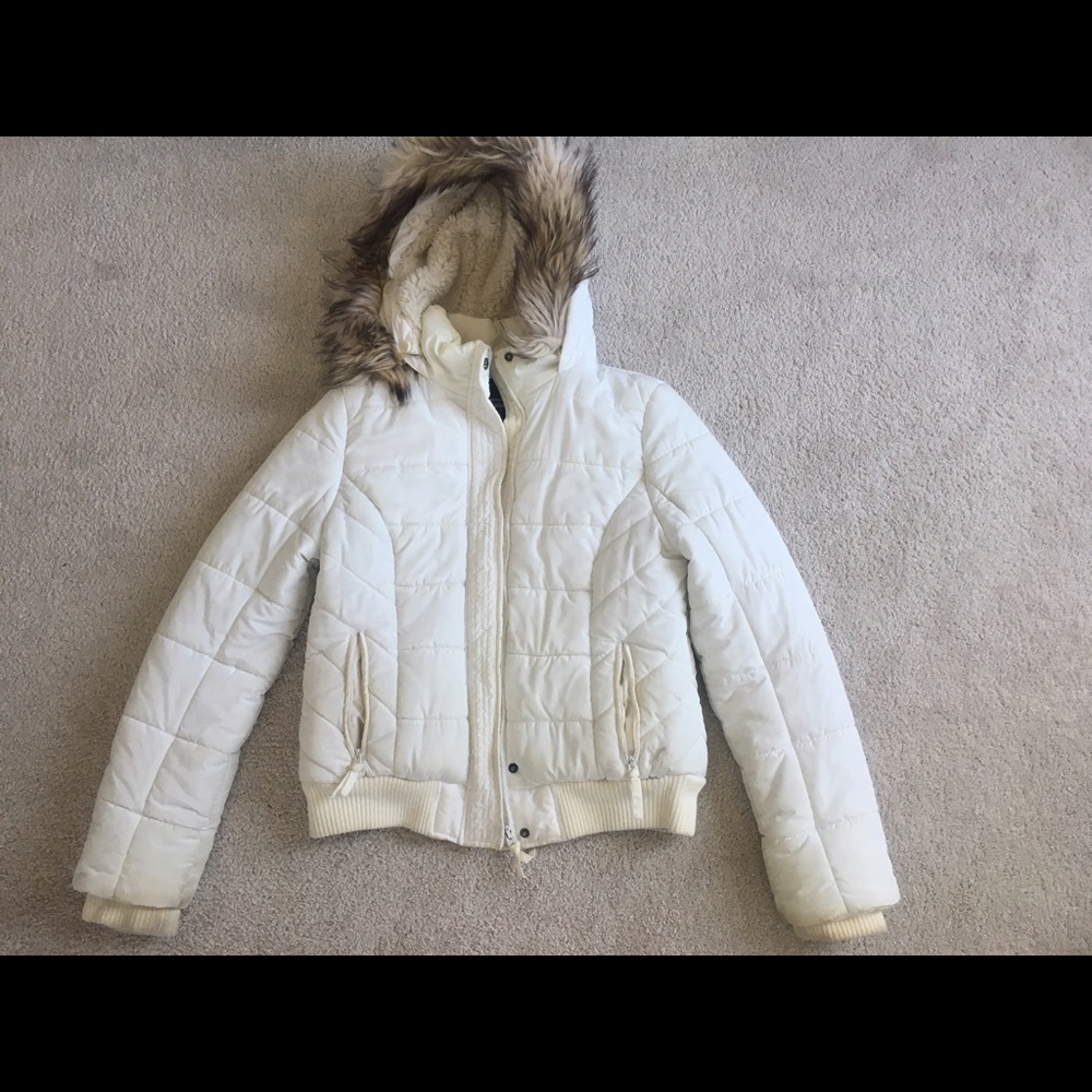 American Eagle white down winter jacket