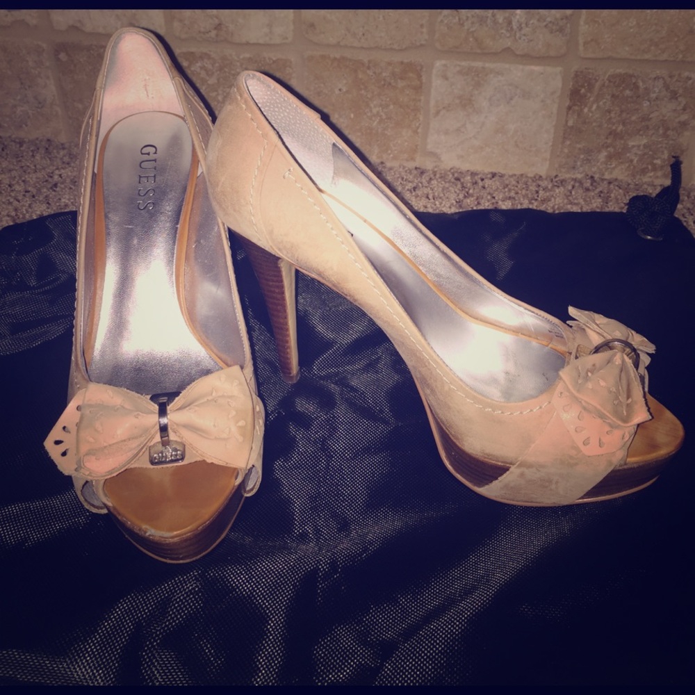 Guess? Bow Heels/Sandals