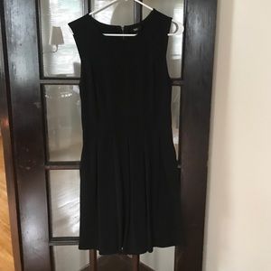 Adorable Mossimo dress with pockets & zipper