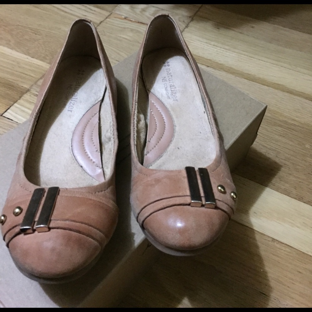 NATURALIZER BALLET FLATS