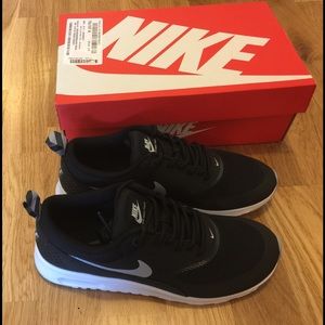 New with box, women's nike air max thea size 7.5