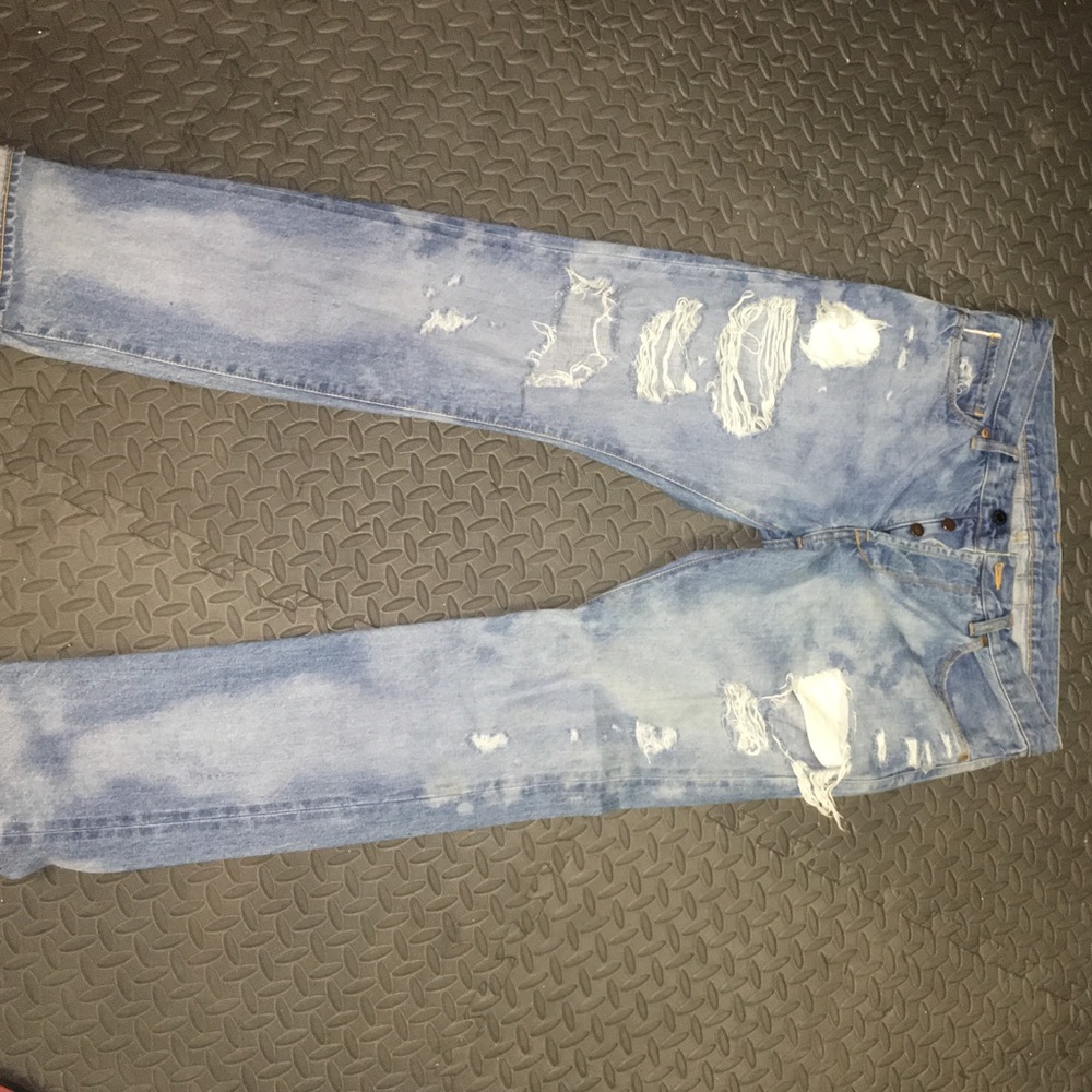 Kith distressed denims/jeans size L/33