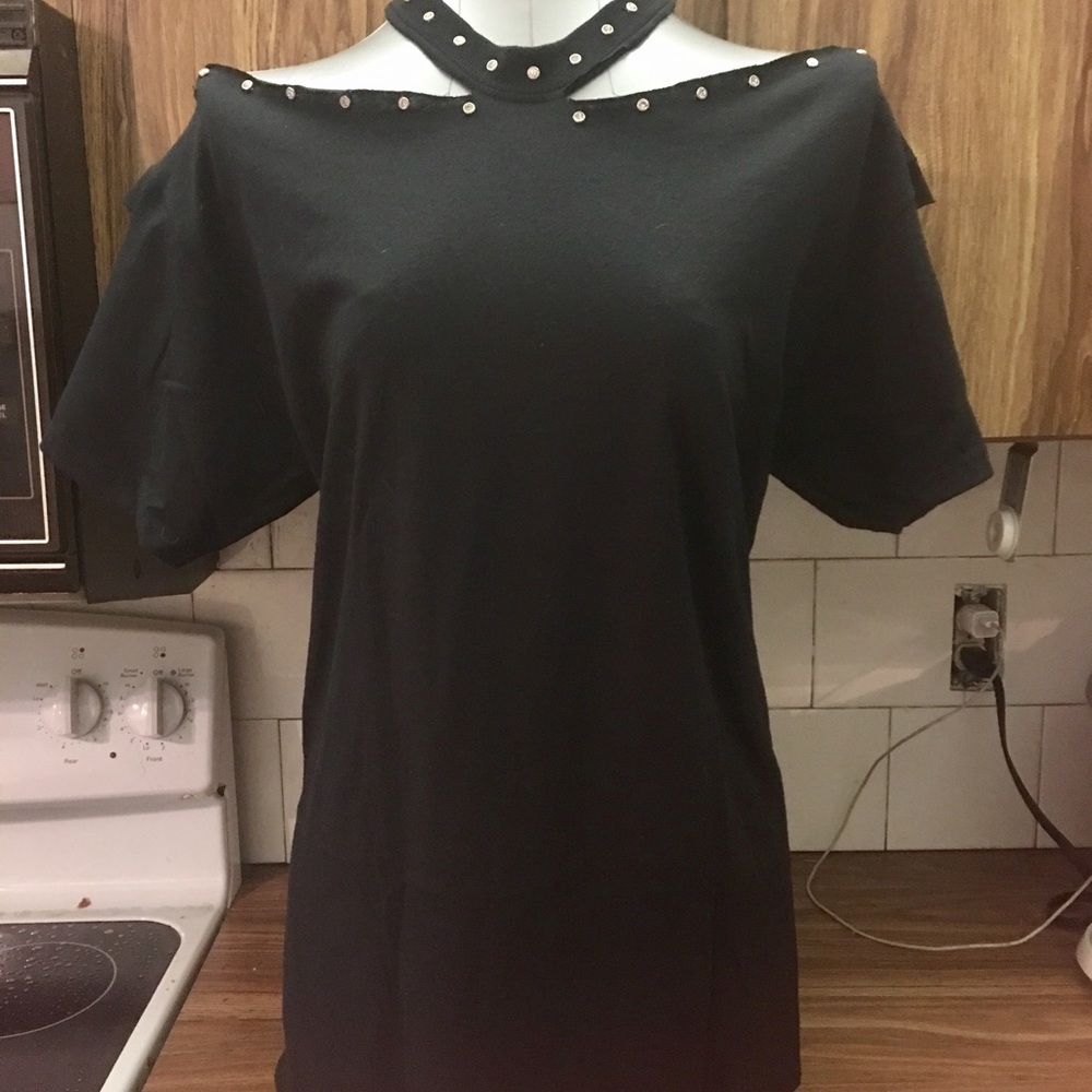 Cut and Sexy Beach Tee                       Cut and weaved Hand Made