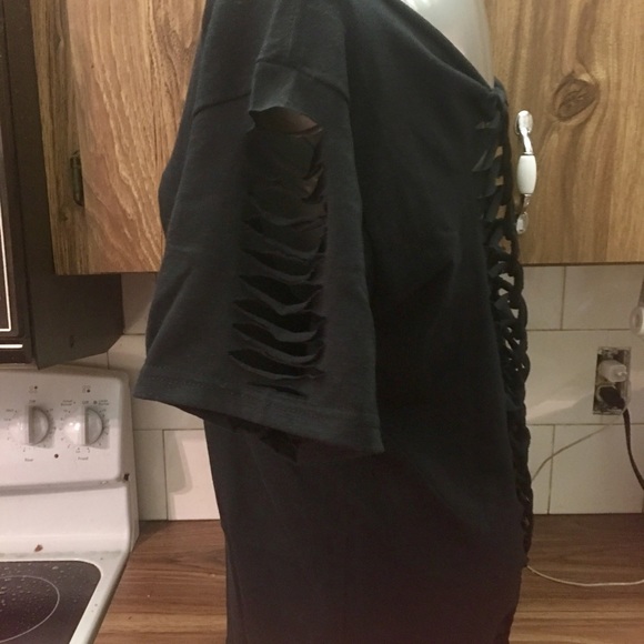 Cut and Sexy Beach Tee Cut and weaved Hand Made - Picture 2 of 3