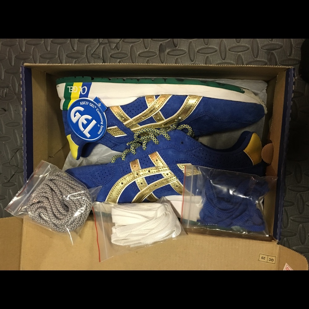 Asics brazils size 9 condition: (9/10)