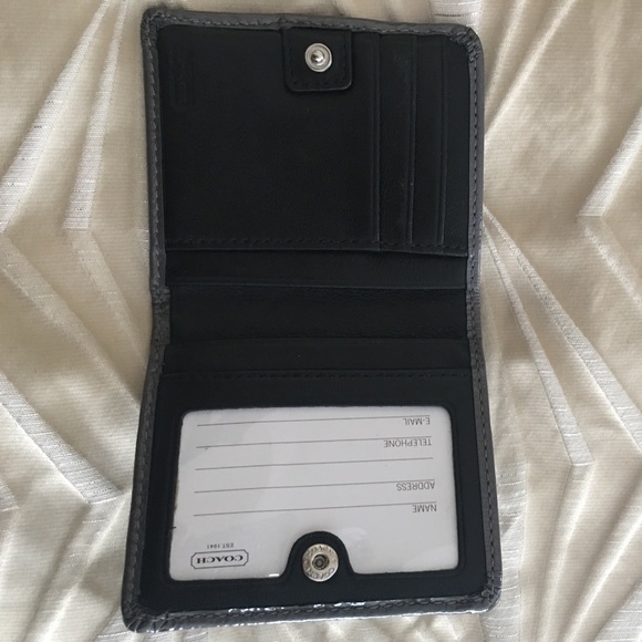 SET: Coach Clutch with matching small wallet - Picture 5 of 7